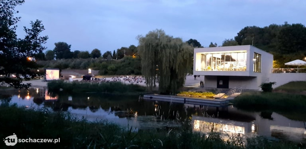Kino Letnie 2021. Tłumy nad Bzurą