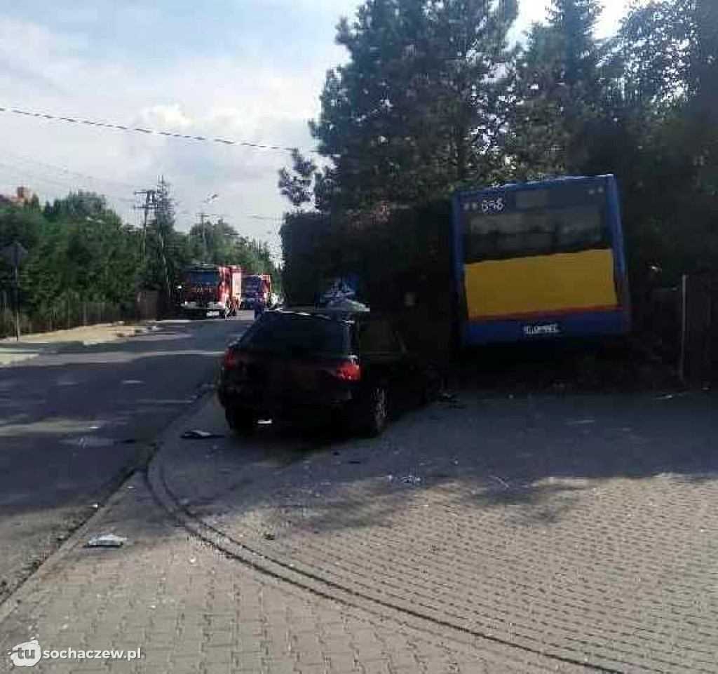 Poważny wypadek autobusu pod Płockiem