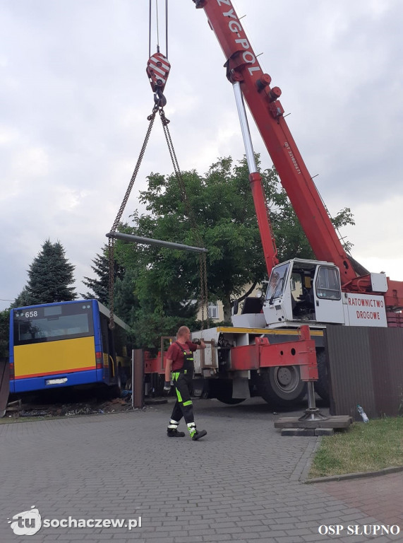 Poważny wypadek autobusu pod Płockiem