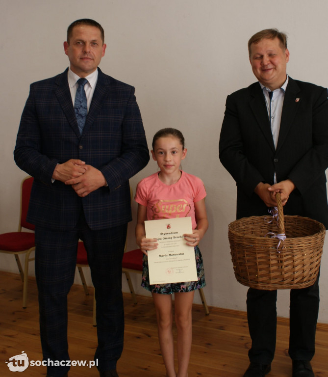 Brochów wręczenie stypendiów wójta