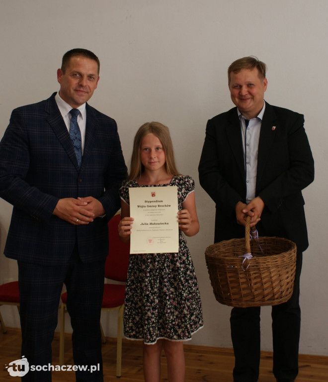 Brochów wręczenie stypendiów wójta