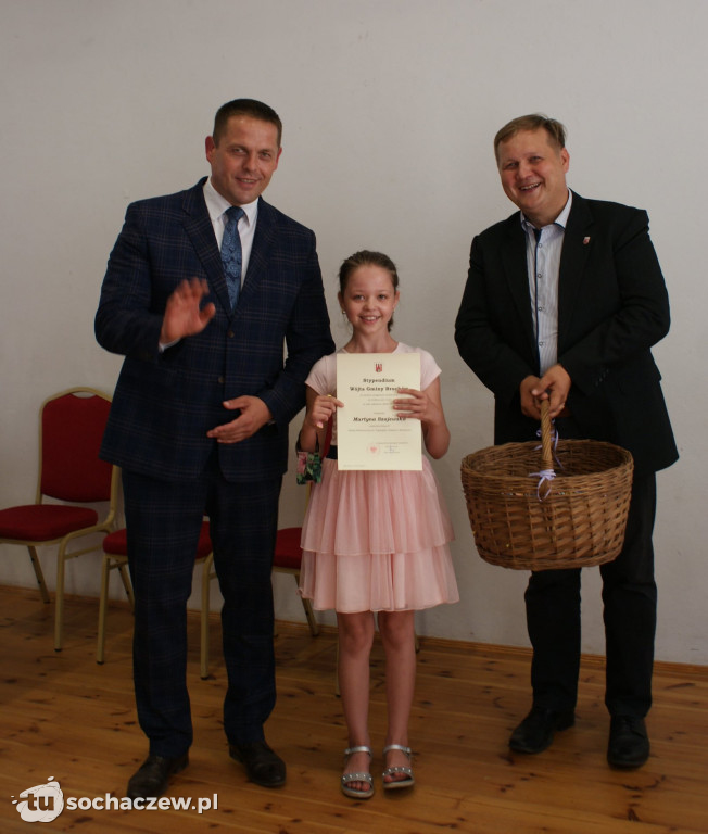 Brochów wręczenie stypendiów wójta