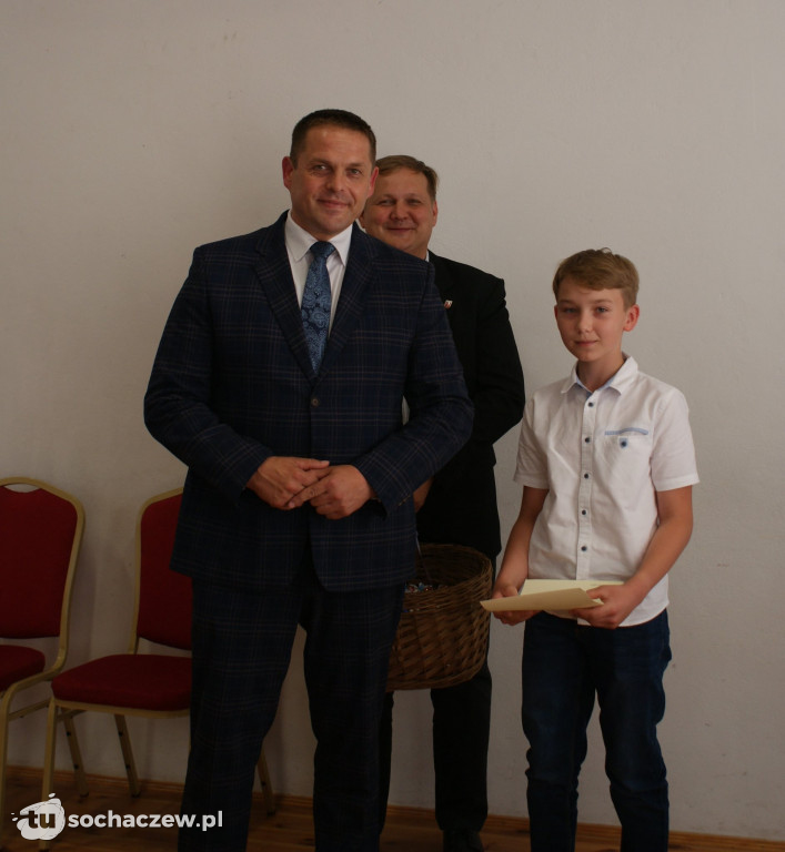 Brochów wręczenie stypendiów wójta