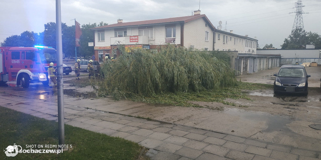 Burza Sochaczew 9 lipca. Kilkadziesiąt interwencji strażaków