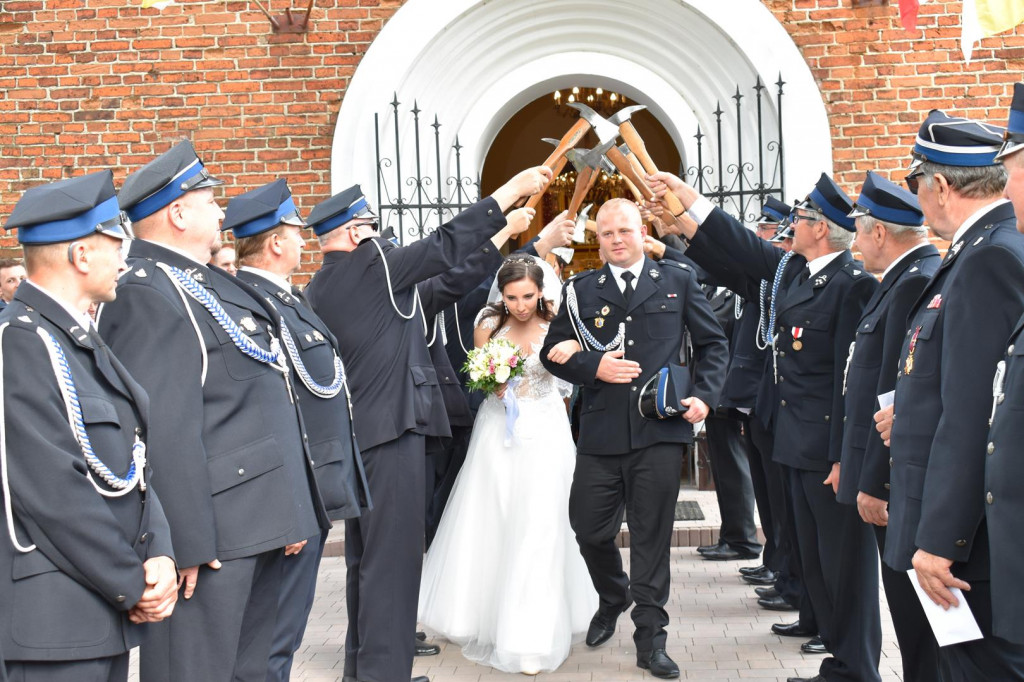 Strażacki ślub w Giżycach