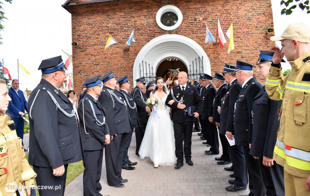 Strażacki ślub w Giżycach