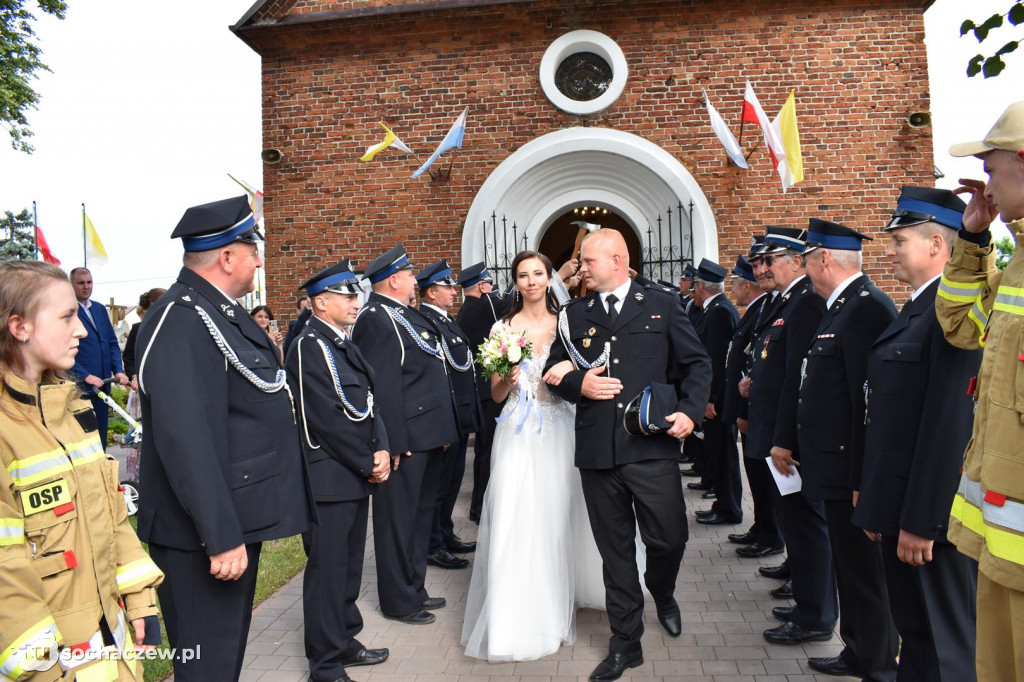 Strażacki ślub w Giżycach