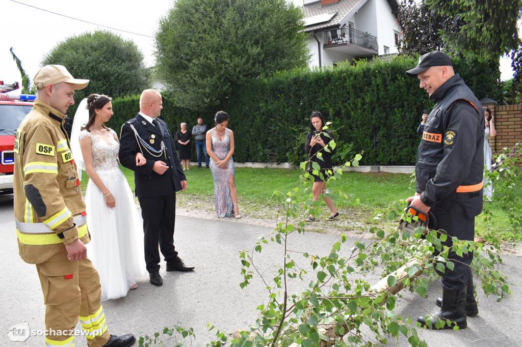 Strażacki ślub w Giżycach