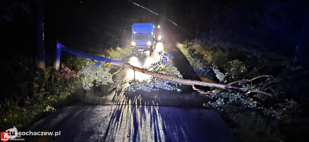 Strażacy walczą ze skutkami nocnej burzy