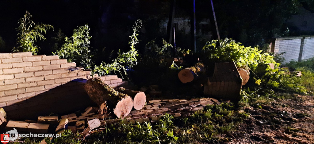 Strażacy walczą ze skutkami nocnej burzy