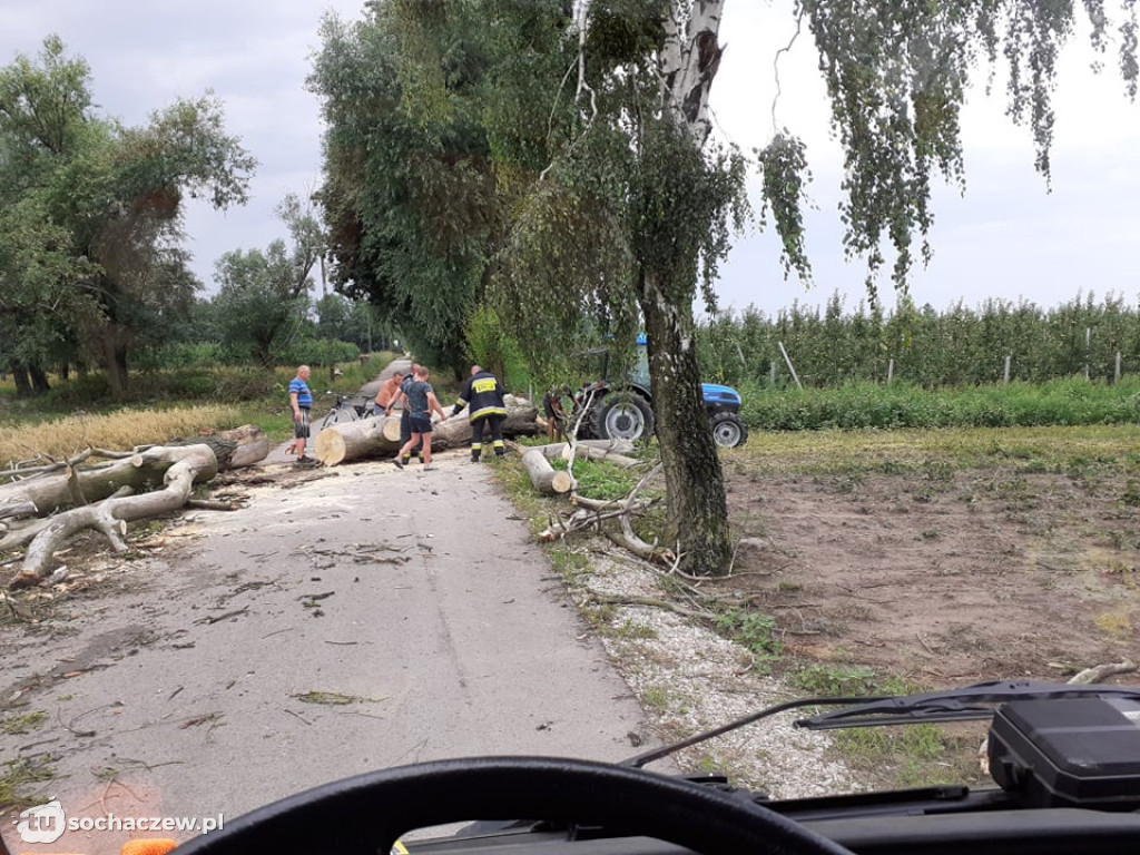 Strażacy walczą ze skutkami nocnej burzy
