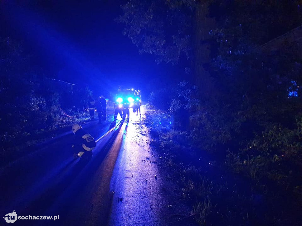 Strażacy walczą ze skutkami nocnej burzy