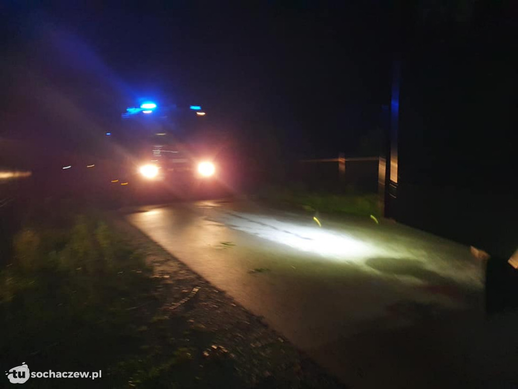 Strażacy walczą ze skutkami nocnej burzy