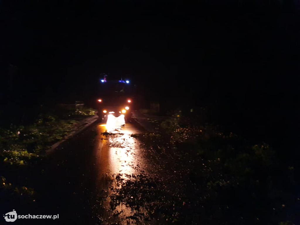Strażacy walczą ze skutkami nocnej burzy
