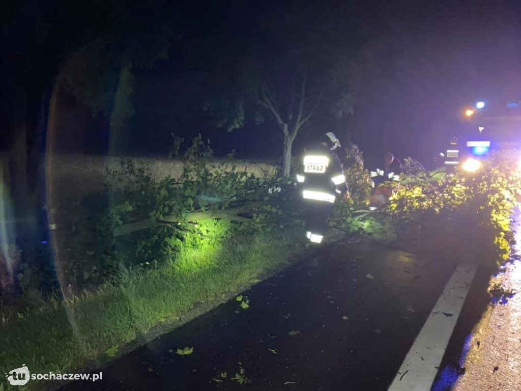 Strażacy walczą ze skutkami nocnej burzy