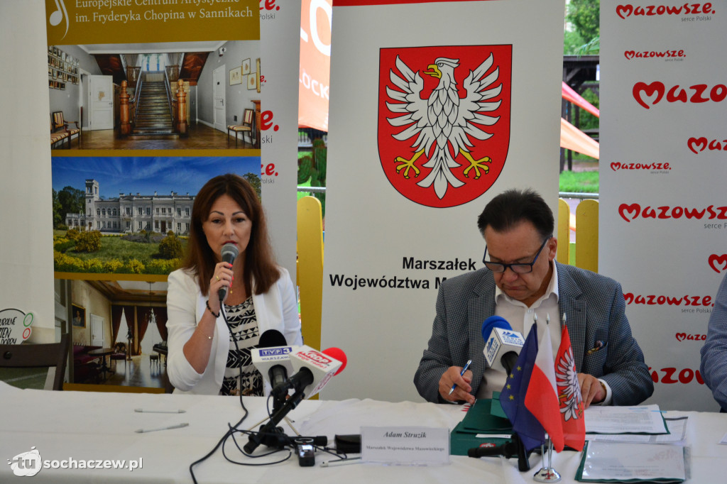 Sanniki: umowa na uruchomienie ekspozycji reliktów XVIII-wiecznego dworu podpisana