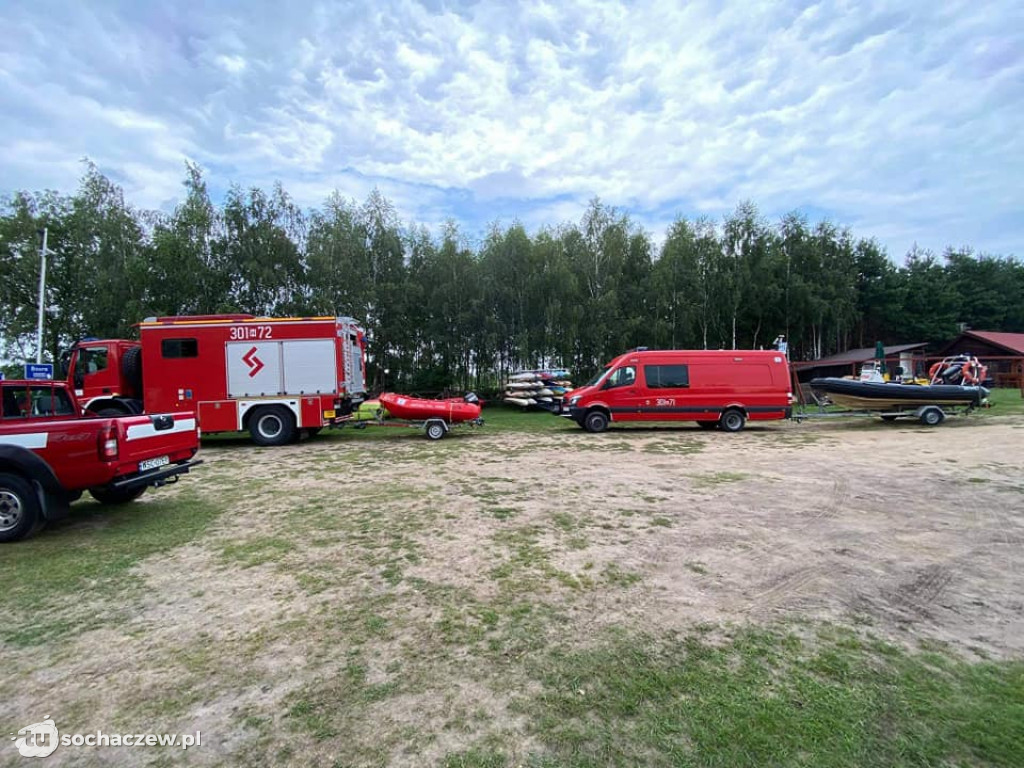 Trzeci dzień poszukiwań zaginionego kajakarza na Bzurze