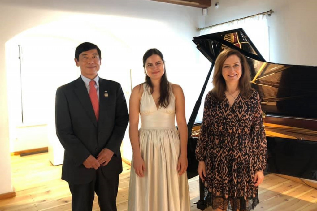Żelazowa Wola: wizyta ambasadora Japonii