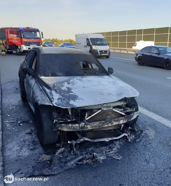 Pożar samochodu na A2