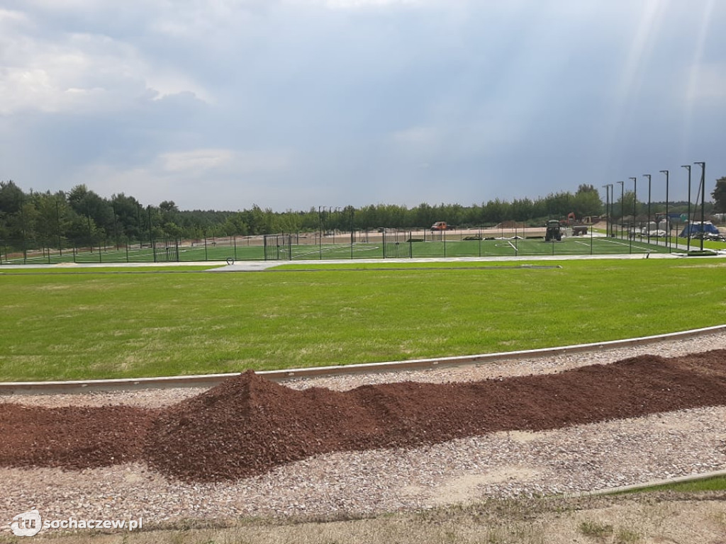 Boisko w Młodzieszynie. Są postępy