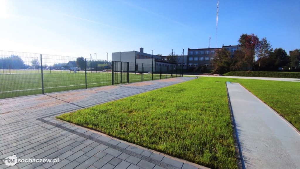 Kompleks lekkoatletyczny w Młodzieszynie na finiszu