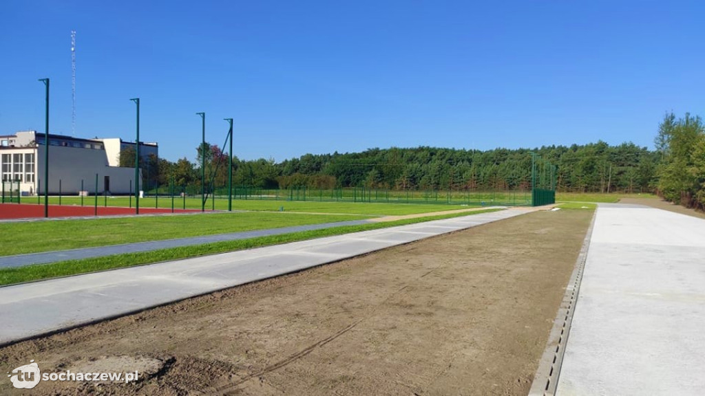 Kompleks lekkoatletyczny w Młodzieszynie na finiszu