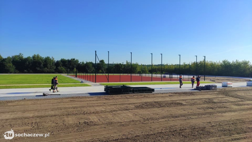 Kompleks lekkoatletyczny w Młodzieszynie na finiszu