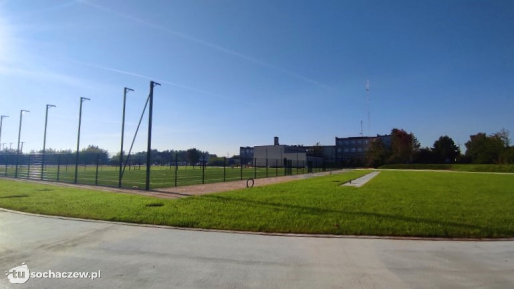 Kompleks lekkoatletyczny w Młodzieszynie na finiszu