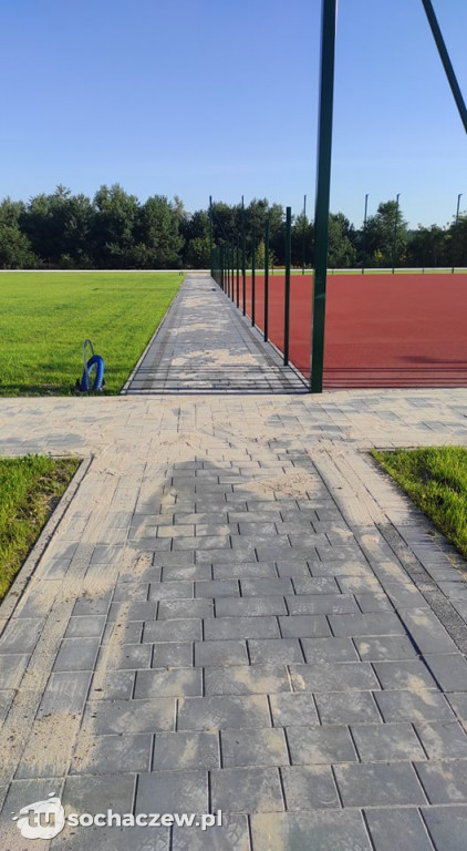Kompleks lekkoatletyczny w Młodzieszynie na finiszu