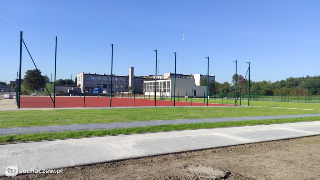 Kompleks lekkoatletyczny w Młodzieszynie na finiszu