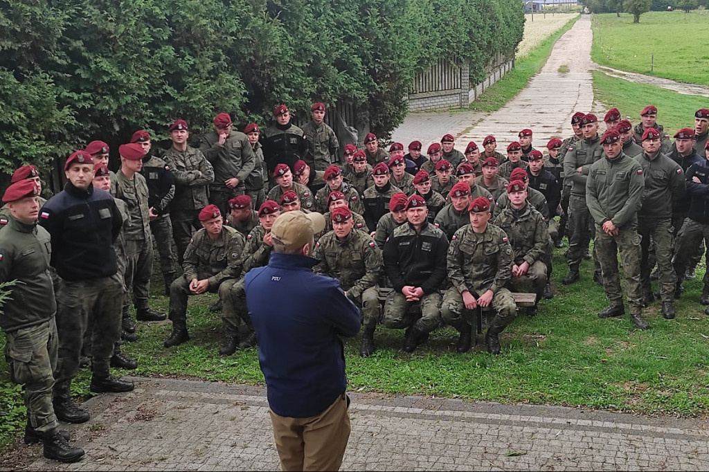 Żołnierze z Tomaszowa z odwiedzinami w Sochaczewie