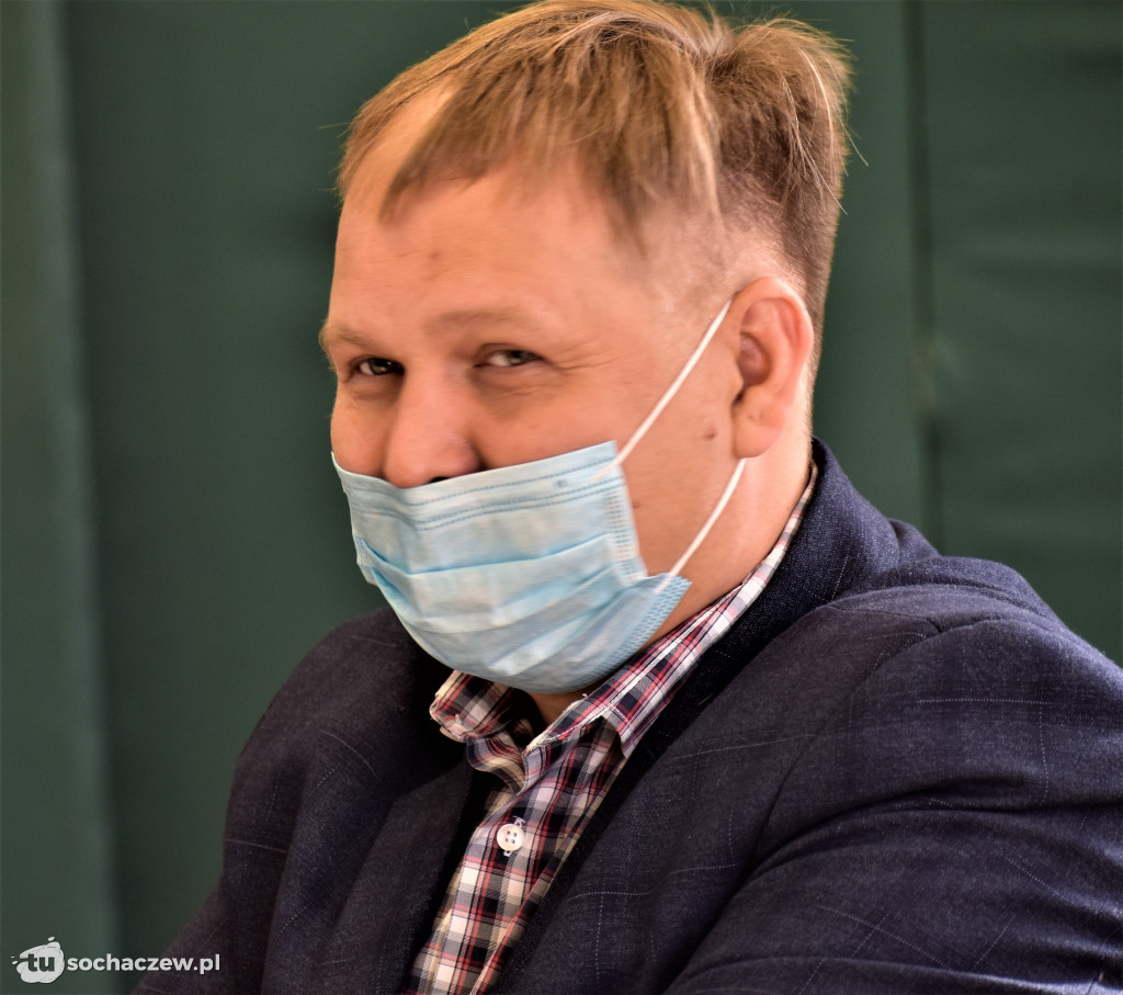 Młodzieszyn: podpisanie umów na usuwanie i unieszkodliwianie azbestu