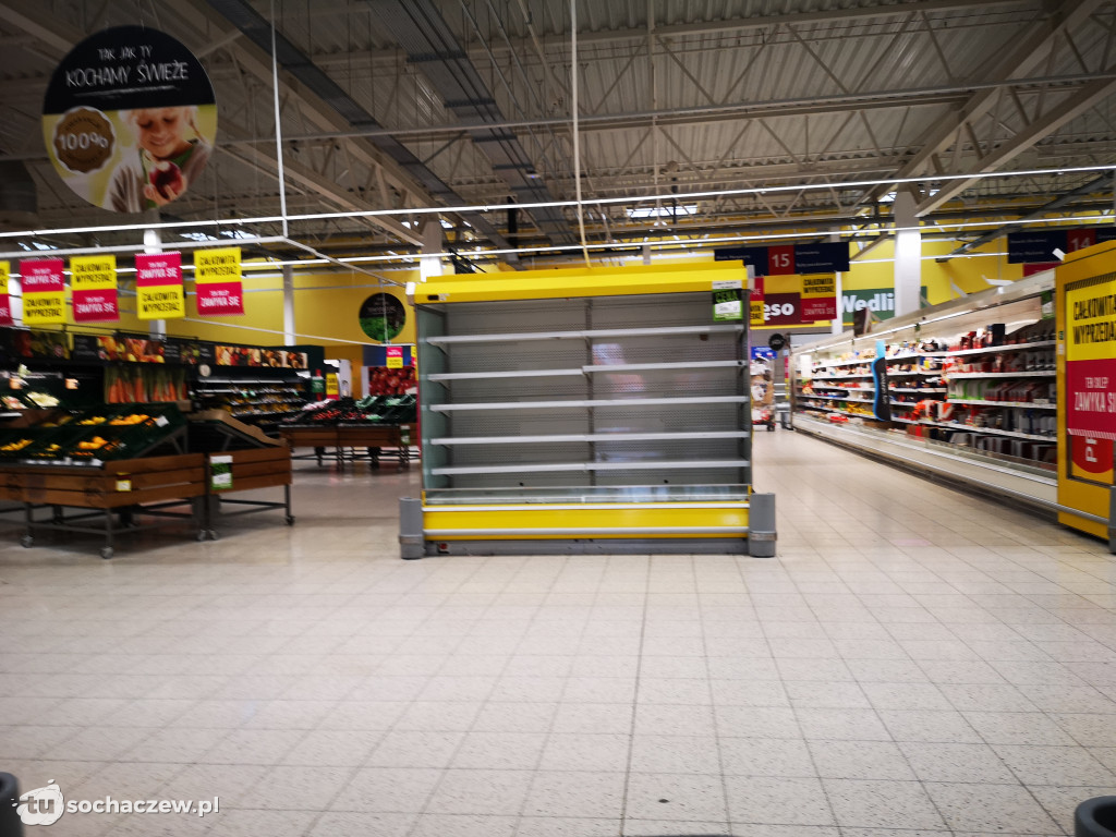 Ostatnie dni wyprzedaży Tesco przed zamknięciem
