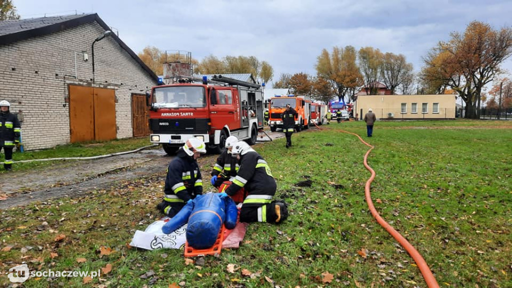 Ćwiczenia bojowe strażaków z powiatu