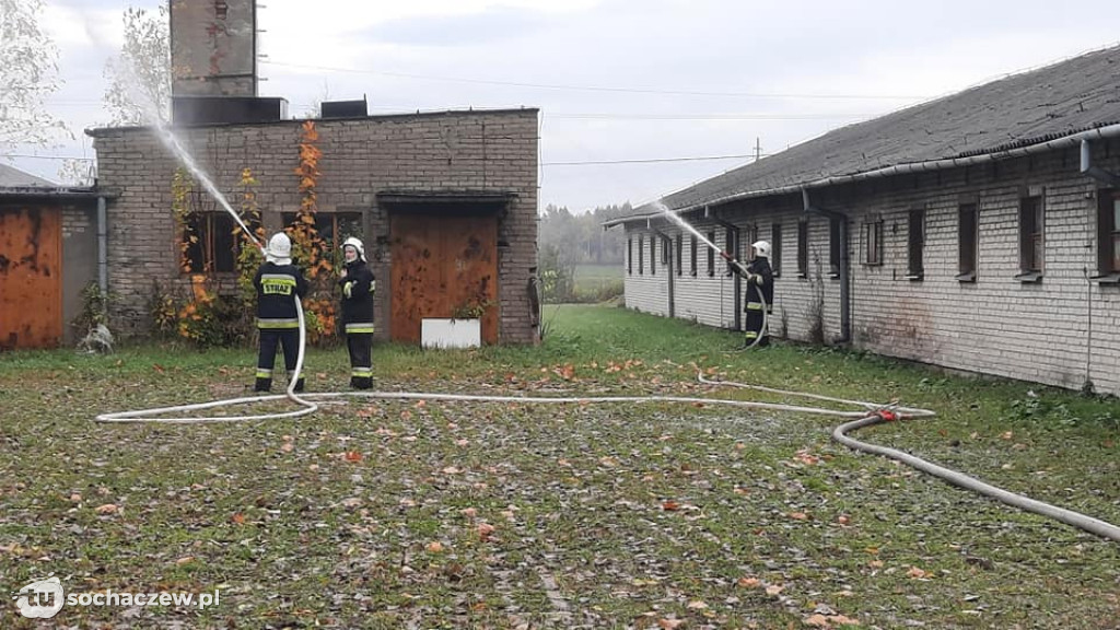 Ćwiczenia bojowe strażaków z powiatu