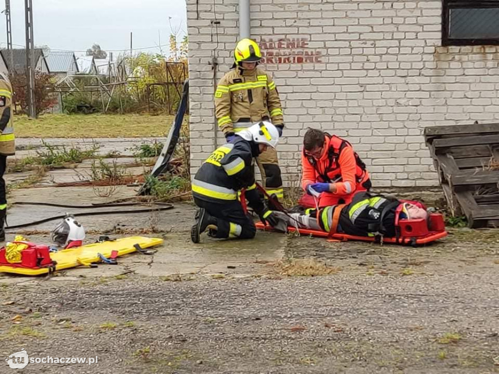 Ćwiczenia bojowe strażaków z powiatu