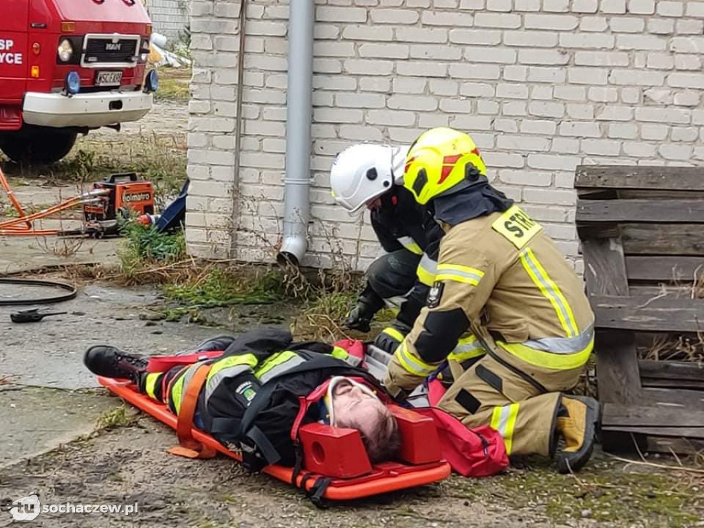 Ćwiczenia bojowe strażaków z powiatu