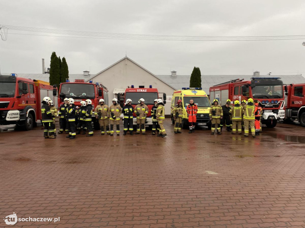 Ćwiczenia bojowe strażaków z powiatu