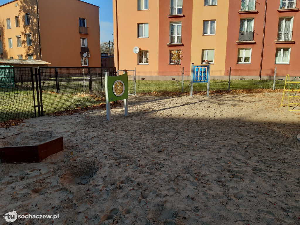 Nowe zabawki na placach w Socho