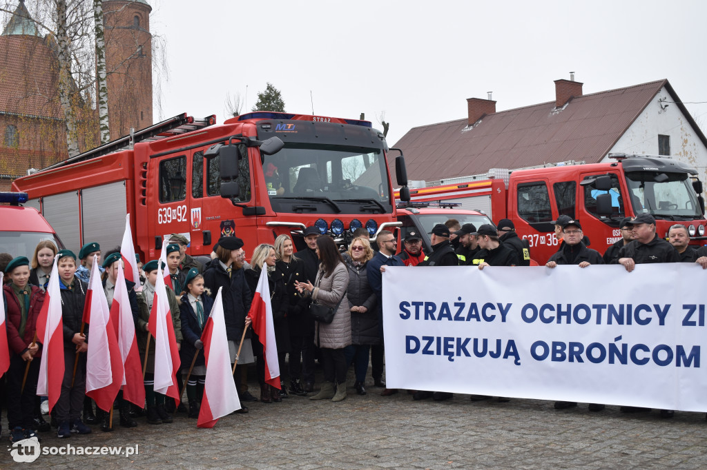 Brochów: strażacka akcja murem za mundurem