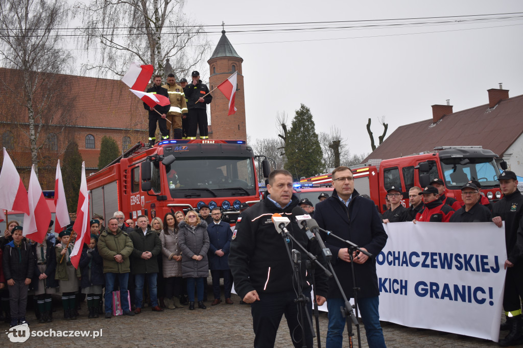 Brochów: strażacka akcja murem za mundurem