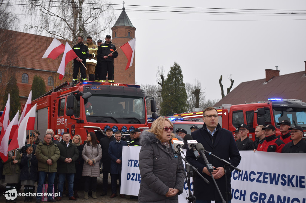 Brochów: strażacka akcja murem za mundurem