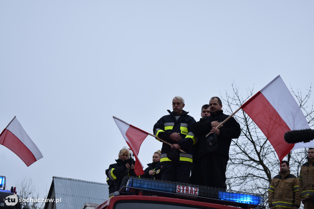 Brochów: strażacka akcja murem za mundurem