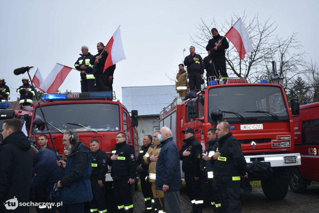 Brochów: strażacka akcja murem za mundurem