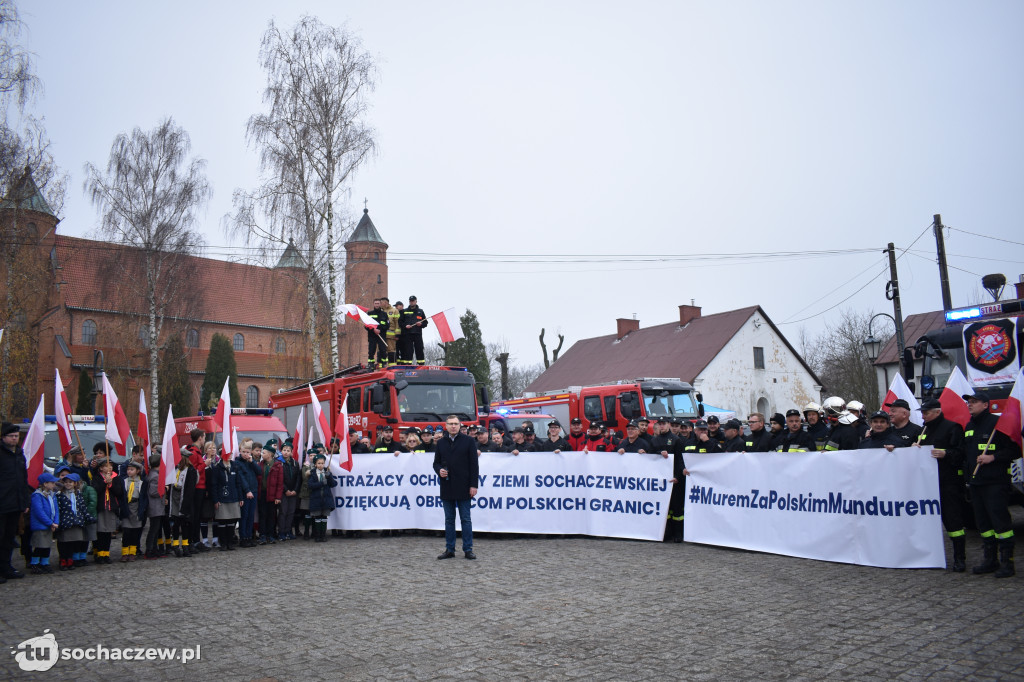 Brochów: strażacka akcja murem za mundurem