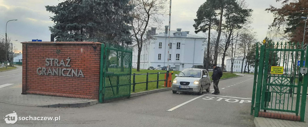 Brochów: strażacka akcja murem za mundurem