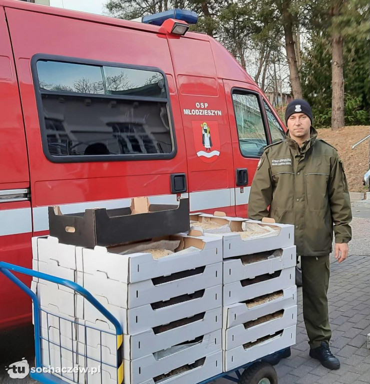 Brochów: strażacka akcja murem za mundurem