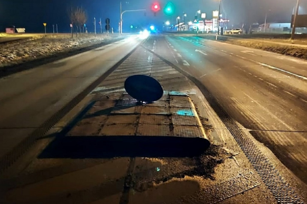 Wjechał w wysepkę na DK 50