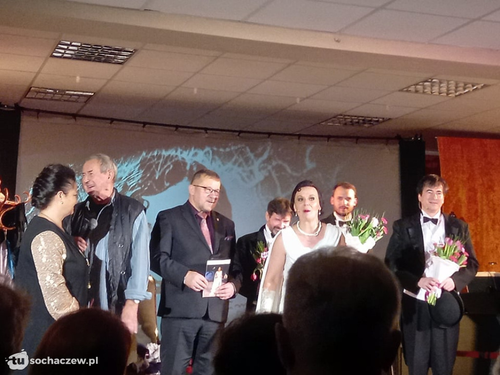 Iłów: spektakl z M. Zimińską po Mazowszu