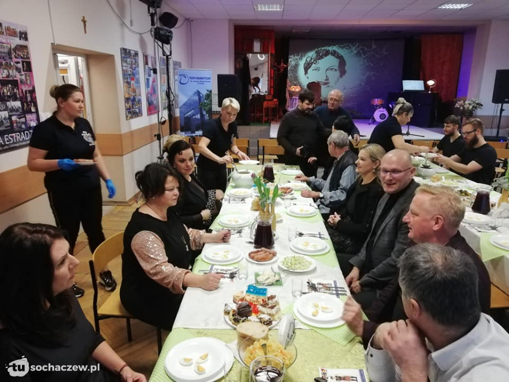 Iłów: spektakl z M. Zimińską po Mazowszu
